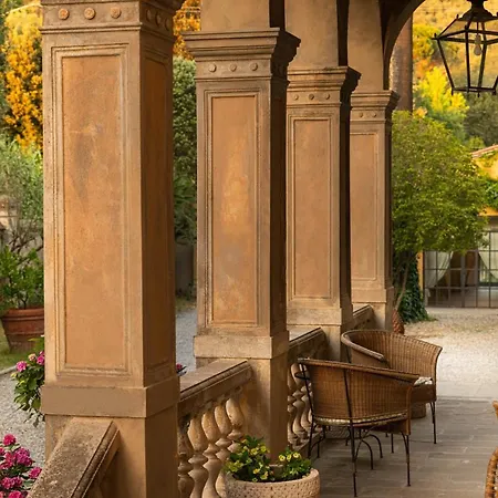 Borgo Studiati Residenza D'epoca Bed & Breakfast 4*