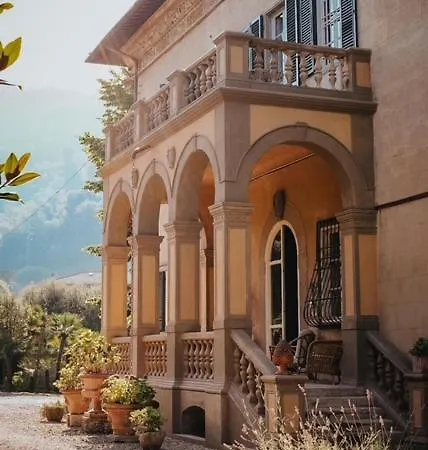 Borgo Studiati Relais Bed & Breakfast 4*