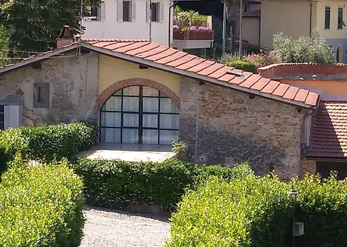 Borgo Studiati Residenza D'epoca Bed & Breakfast 4*